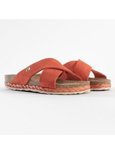 Sunbay Skórzane klapki "Broome" w kolorze pomarańczowym rozmiar: 37. Pomarańczowe klapki Sunbay, bez wzorów, z otwartym noskiem, bez obcasa. Za 188,85 zł.
