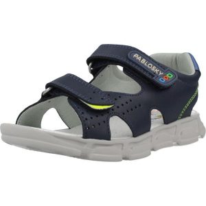 Sandały PABLOSKY 521620P Niebieski. Niebieskie sandały PABLOSKY, bez wzorów, ze skóry, bez obcasa, bez zapięcia. Za 263,99 zł.