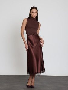 BGN Spódnica w kolorze brązowym rozmiar: 38. Brązowe spódnice BGN, na co dzień, bez wzorów, z koronki, midi. Za 119,40 zł.