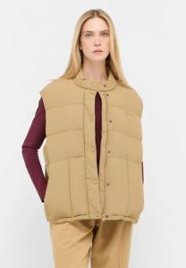 Damska Kamizelka Mustang Style Robin Kelp 1015435 3377. Kamizelki Mustang, m, bez wzorów, bez kołnierzyka, bez ramiączek, bez kaptura. Za 249,99 zł.