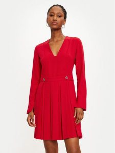 TWINSET Sukienka codzienna 242TT2171 Czerwony Loose Fit. Czerwone kombinezony Twinset, bez wzorów, z syntetyku, bez kołnierzyka, bez ramiączek. Za 419,99 zł.