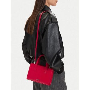 Torebka JENNY. Czerwone torebki klasyczne Jenny, bez wzorów, bez dodatków. Za 109,99 zł.
