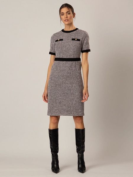 APART Sukienka w kolorze czarnym rozmiar: 38. Czarne sukienki Apart, bez wzorów, bez kołnierzyka, bez ramiączek, mini. Za 233,45 zł.