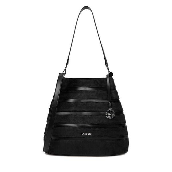 Torebka Lasocki. Czarne torebki klasyczne Lasocki, bez wzorów, bez dodatków. Za 199,99 zł.