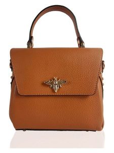 ORE10 Skórzana torebka "Liman" w kolorze jasnobrązowym - 22 x 22 x 12 cm rozmiar: onesize. Brązowe torebki klasyczne ORE10, z aplikacjami, z materiału, przez ramię, bez dodatków. Za 260,99 zł.