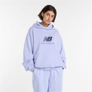 Bluza damska New Balance WT51501DYK – fioletowa. Fioletowe bluzy New Balance, m, bez wzorów, z bawełny, bez kaptura. Za 269,99 zł.