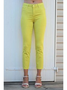 Bleu d'Azur Dżinsy "Paula" w kolorze jasnozielonym rozmiar: 50. Zielone jeansy Bleu d'Azur, z aplikacjami, ze skóry, z standardowym stanem. Za 132,98 zł.