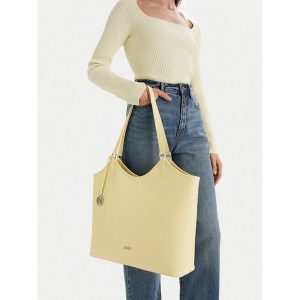 Torebka MEXX. Żółte shopper bag Mexx, bez wzorów, bez dodatków. Za 229,99 zł.