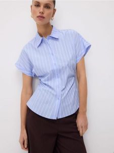 Taliowana koszula z bawełną - wielobarwny. Koszule Reserved, l, bez wzorów, z bawełny, bez kołnierzyka, bez ramiączek. Za 89,99 zł.