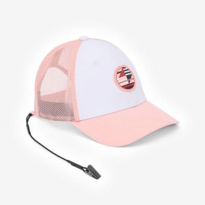 Czapka z daszkiem żeglarska Decathlon 500. Białe czapki DECATHLON, bez wzorów, z elastanu, sportowe. Za 49,99 zł.