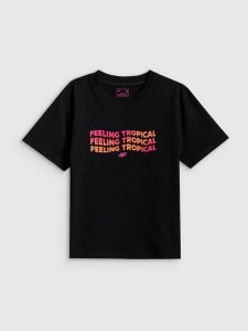 4F T-shirt boxy z nadrukiem damski - czarny M. Czarne t-shirty 4f, m, bez wzorów, z bawełny, bez kołnierzyka, bez ramiączek. Za 69,99 zł.
