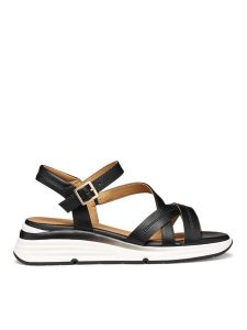 Geox Sandały D650JA 000BC C9999 Czarny. Czarne sandały Geox, bez wzorów, ze skóry, bez obcasa, na koturnie, bez zapięcia. Za 419,99 zł.