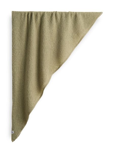 OPUS Szal "Amadsi" w kolorze zielonym rozmiar: onesize. Zielone szaliki Opus, bez wzorów, ze splotem. Za 109,00 zł.