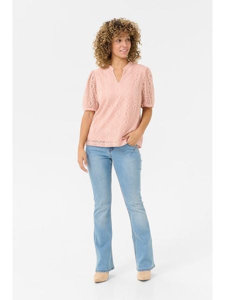 Kaffe Bluzka w kolorze jasnoróżowym rozmiar: 40. Różowe bluzki Kaffe, bez wzorów, z koronki, bez kołnierzyka, bez ramiączek. Za 74,63 zł.