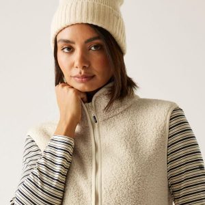 Kamizelka damska polarowa Frankie Borg. Brązowe kamizelki Regatta, bez wzorów, z polaru, bez kołnierzyka, bez ramiączek, bez kaptura. Za 249,99 zł.