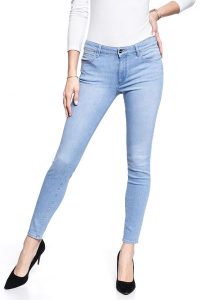 SPODNIE DAMSKIE WRANGLER SKINNY SOFT WATER W28KJG10Y 112128282. Rurki Wrangler, z jeansu. Za 199,99 zł.