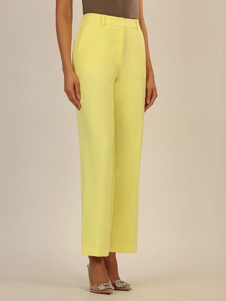 APART Spodnie chino w kolorze żółtym rozmiar: 34. Żółte chinosy Apart, bez wzorów, z podwyższonym stanem. Za 122,67 zł.