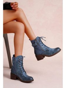 Foreverfolie Botki w kolorze niebieskim rozmiar: 39. Niebieskie botki Foreverfolie, bez wzorów, bez obcasa, bez zapięcia. Za 152,99 zł.