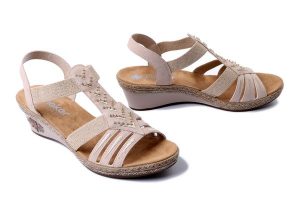 RIEKER V2461-31 pink, sandały damskie. Czerwone sandały Rieker, bez wzorów, bez obcasa, na koturnie, bez zapięcia. Za 223,93 zł.