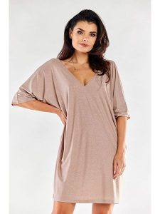 Awama Sukienka w kolorze beżowym rozmiar: onesize. Brązowe sukienki Awama, bez wzorów, bez kołnierzyka, bez ramiączek, midi. Za 99,99 zł.