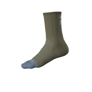 Skarpetki rowerowe Alé Cycling Color Block. Niebieskie skarpetki Ale Cycling, bez wzorów. Za 93,99 zł.
