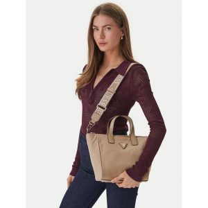 Torebka Guess. Brązowe torebki klasyczne Guess, z aplikacjami, bez dodatków. Za 549,99 zł.