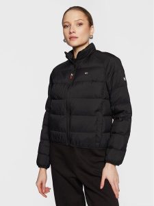 Tommy Jeans Kurtka puchowa DW0DW14929 Czarny Regular Fit. Czarne kurtki Tommy Jeans, xl, bez wzorów, z jeansu, bez kaptura. Za 589,99 zł.