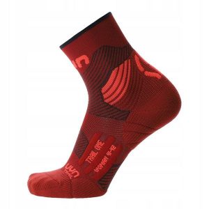 Skarpety do biegania damskie Uyn Run Trail One Socks. Czerwone skarpetki UYN, bez wzorów. Za 109,99 zł.