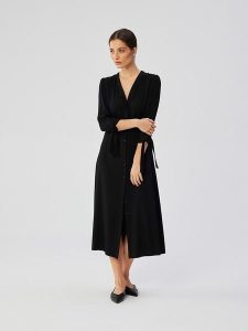 Stylove Sukienka w kolorze czarnym rozmiar: L. Czarne sukienki Stylove, na co dzień, l, bez wzorów, z tkaniny, bez kołnierzyka, bez ramiączek, maxi, proste. Za 214,99 zł.