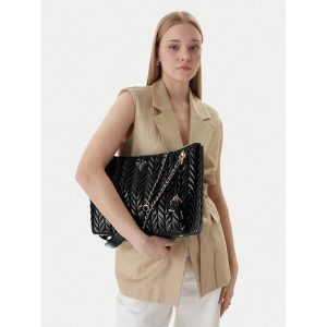 Torebka Guess. Brązowe torebki klasyczne Guess, z aplikacjami, bez dodatków. Za 584,99 zł.