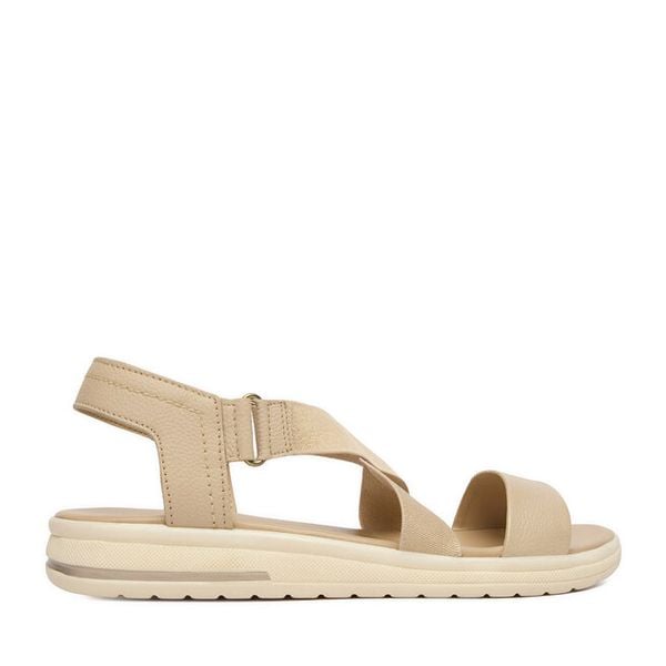 Sandały Lasocki. Brązowe sandały Lasocki, bez wzorów, bez obcasa, na płaskiej podeszwie, bez zapięcia. Za 149,99 zł.