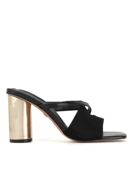 Nine West Klapki WSS21562-01 Czarny. Czarne klapki Nine West, bez wzorów, z materiału, bez obcasa. Za 199,99 zł.