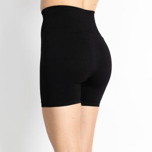Spodenki sportowe damskie Xtreme Sportswear. Czarne spodenki sportowe XTREME, l, bez wzorów, z elastanu, na fitness i siłownię. Za 133,99 zł.