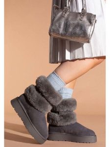 Gooce Skórzane kozaki zimowe "Mara" w kolorze antracytowym rozmiar: 40. Czarne kozaki Gooce, na zimę, bez wzorów, ze skóry, bez obcasa, na platformie, bez zapięcia. Za 252,99 zł.