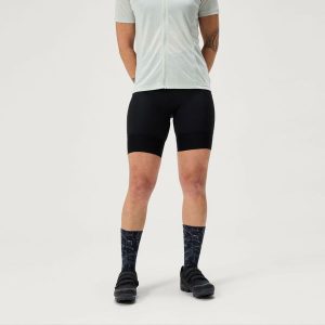 Spodenki rowerowe damskie Endura Loop Waist Short W. Czarne szorty ENDURA, bez wzorów. Za 219,99 zł.