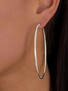 Les Favorites Srebrne kolczyki-kreole rozmiar: onesize. Szare kolczyki Les Favorites, srebrne. Za 166,88 zł.