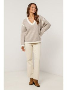 Soft Cashmere Sweter w kolorze szarobrązowym rozmiar: 38/40. Brązowe swetry oversize Soft Cashmere, bez wzorów, bez ramiączek. Za 134,85 zł.