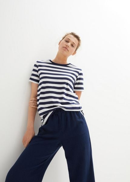 T-shirt z okrągłym dekoltem, z bawełny (2 szt.). Białe t-shirty bonprix, bez wzorów, z bawełny, bez kołnierzyka, bez ramiączek. Za 69,98 zł.