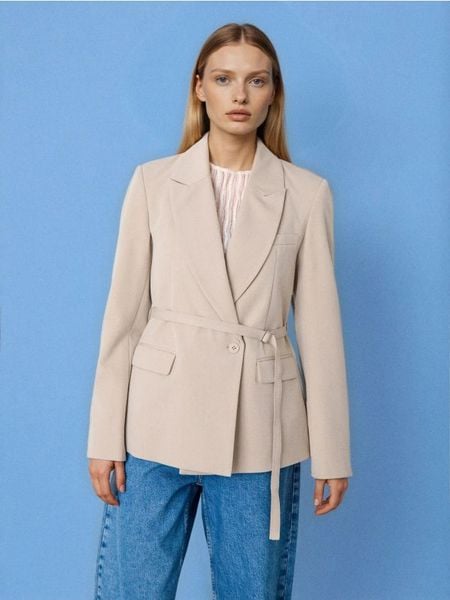 Marynarka z domieszką wiskozy - beżowy. Brązowe marynarki i żakiety Sinsay, l, bez wzorów, z wiskozy. Za 79,99 zł.