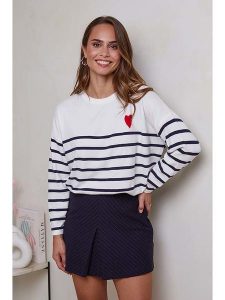 Soft Cashmere Sweter w kolorze biało-granatowym rozmiar: 38/40. Białe swetry oversize Soft Cashmere, bez wzorów, bez ramiączek. Za 132,36 zł.
