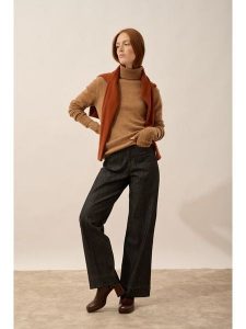 Just Cashmere Kaszmirowy sweter "June" w kolorze jasnobrązowym rozmiar: S. Brązowe golfy Just Cashmere, bez wzorów, z kaszmiru. Za 478,99 zł.