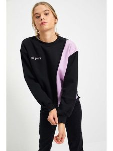 Trendyol Bluza w kolorze lawendowo-czarnym rozmiar: M. Czarne bluzy Trendyol, m, bez wzorów, bez kaptura. Za 78,99 zł.