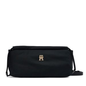Torebka Tommy Hilfiger. Czarne listonoszki TOMMY HILFIGER, bez wzorów, bez dodatków. Za 329,99 zł.