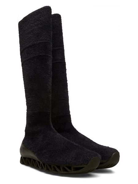 Camper Kozaki "Tog Himalayan" w kolorze czarnym rozmiar: 44. Czarne kozaki Camper, na zimę, bez wzorów, bez obcasa, bez zapięcia. Za 491,99 zł.