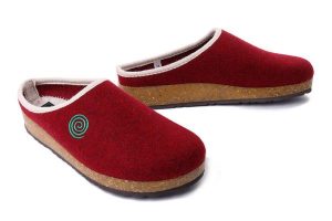 DR. BRINKMANN 320094-41 bordeaux, kapcie damskie. Czerwone kapcie Dr. Brinkmann, bez wzorów. Za 204,90 zł.