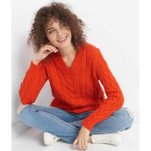 Sweter z warkoczami. Swetry klasyczne marki Orsay. W wyprzedaży za 80,00 zł.
