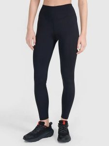 4F Legginsy sportowe w kolorze czarnym rozmiar: XS. Czarne legginsy 4f, bez wzorów, z materiału, z podwyższonym stanem. Za 91,95 zł.