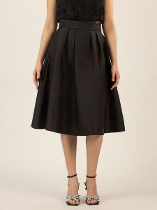 APART Spódnica w kolorze czarnym rozmiar: 42. Czarne spódnice Apart, bez wzorów, midi. Za 245,96 zł.