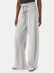 Adidas Spodnie dresowe Sst Double Waisted Pant KT1932 Szary Relaxed Fit. Szare spodnie dresowe ADIDAS, m, bez wzorów, z bawełny. Za 349,99 zł.