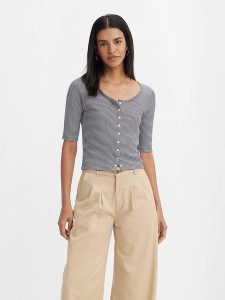 Levi's Koszulka w kolorze czarno-białym rozmiar: M. Białe bluzki Levi's®, m, bez wzorów, bez kołnierzyka, bez ramiączek. Za 74,81 zł.